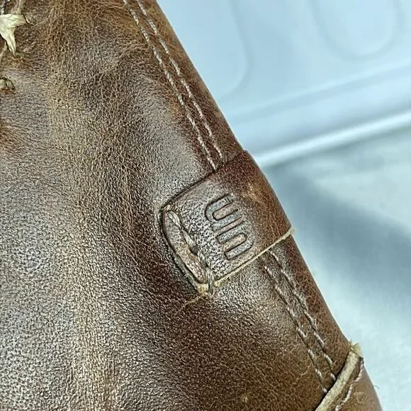 (B) Clarks Brown Leather Textured Slip On Shoes Women's Size 9 - Picture 13 of 13